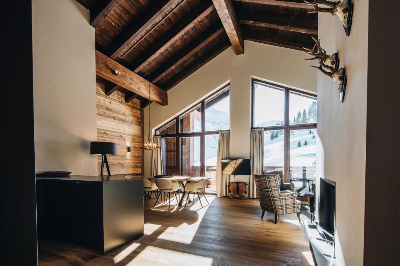 Alpenparks Hotel & Apartment Arlberg Warth Mit Pool מראה חיצוני תמונה