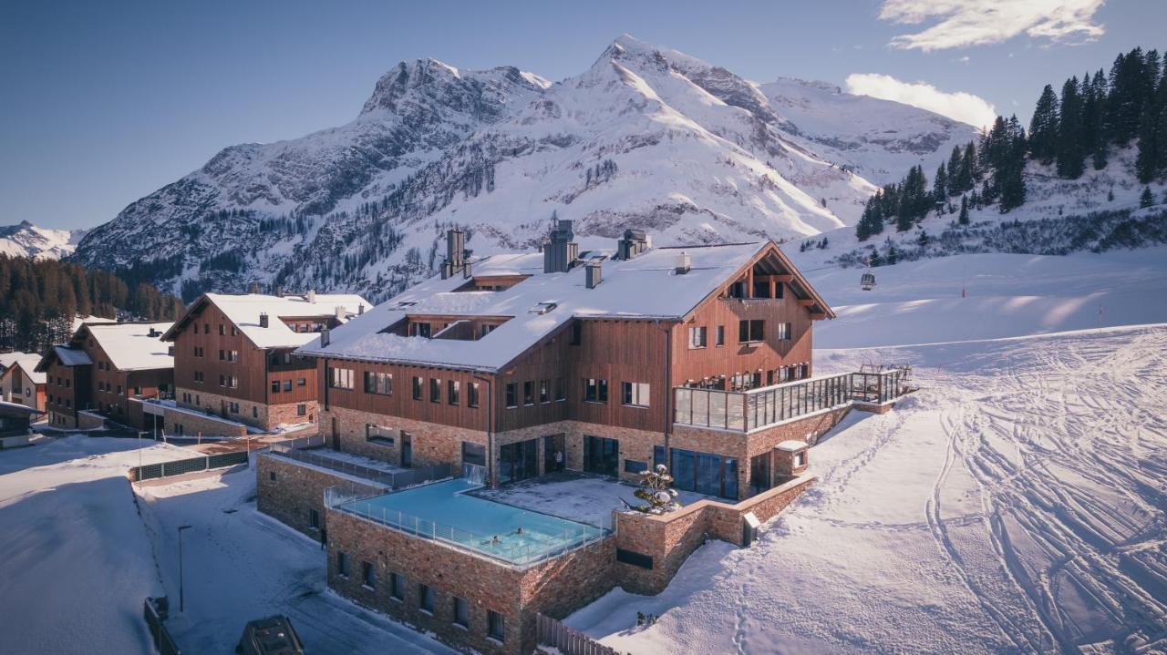 Alpenparks Hotel & Apartment Arlberg Warth Mit Pool מראה חיצוני תמונה