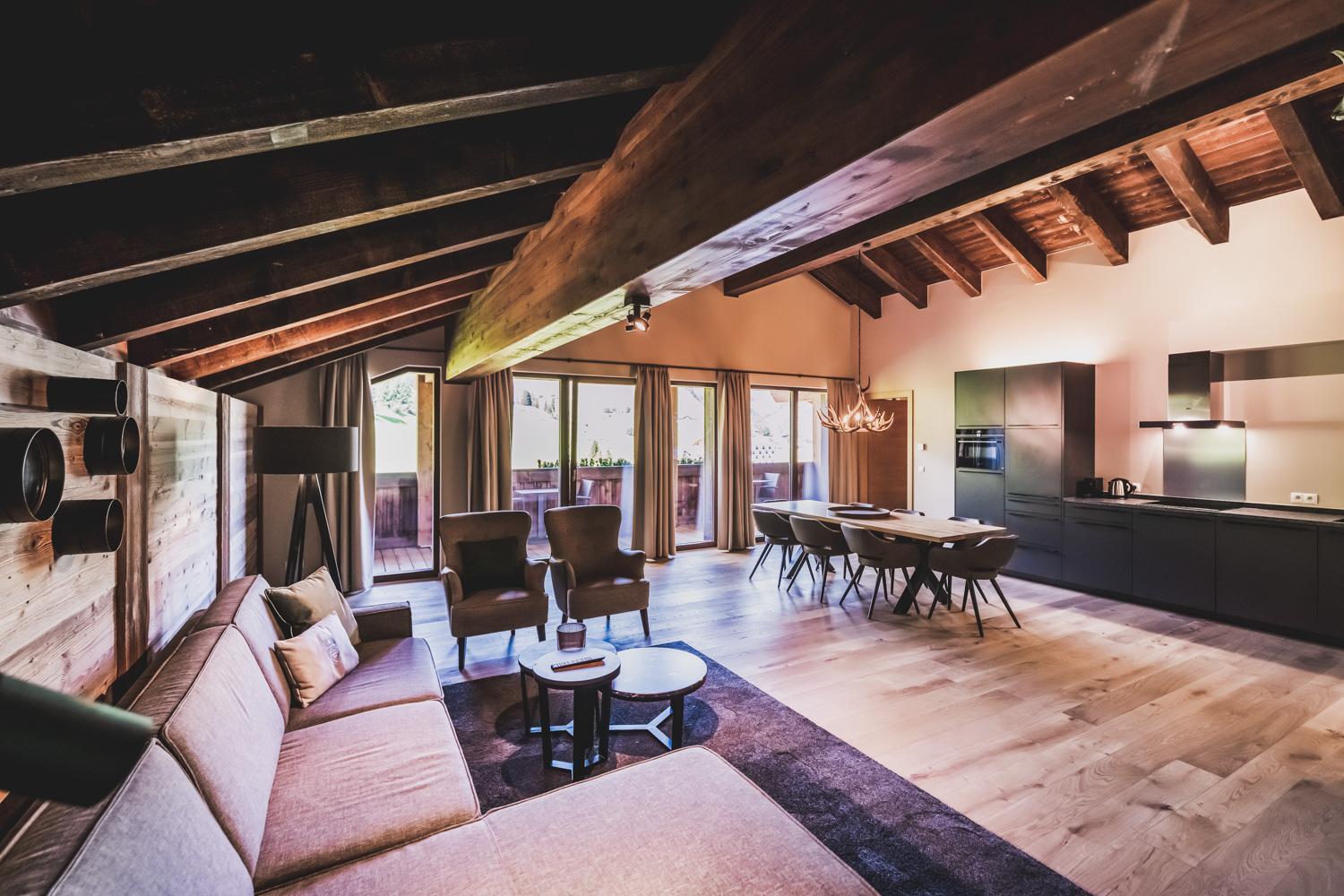 Alpenparks Hotel & Apartment Arlberg Warth Mit Pool מראה חיצוני תמונה