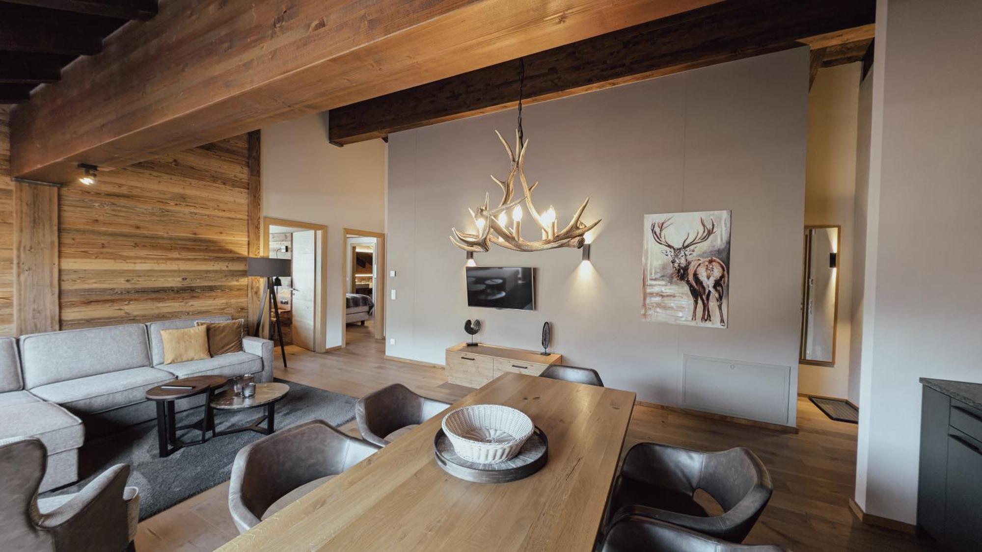 Alpenparks Hotel & Apartment Arlberg Warth Mit Pool מראה חיצוני תמונה