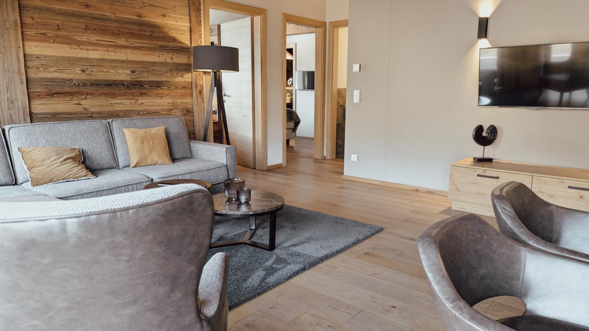 Alpenparks Hotel & Apartment Arlberg Warth Mit Pool מראה חיצוני תמונה