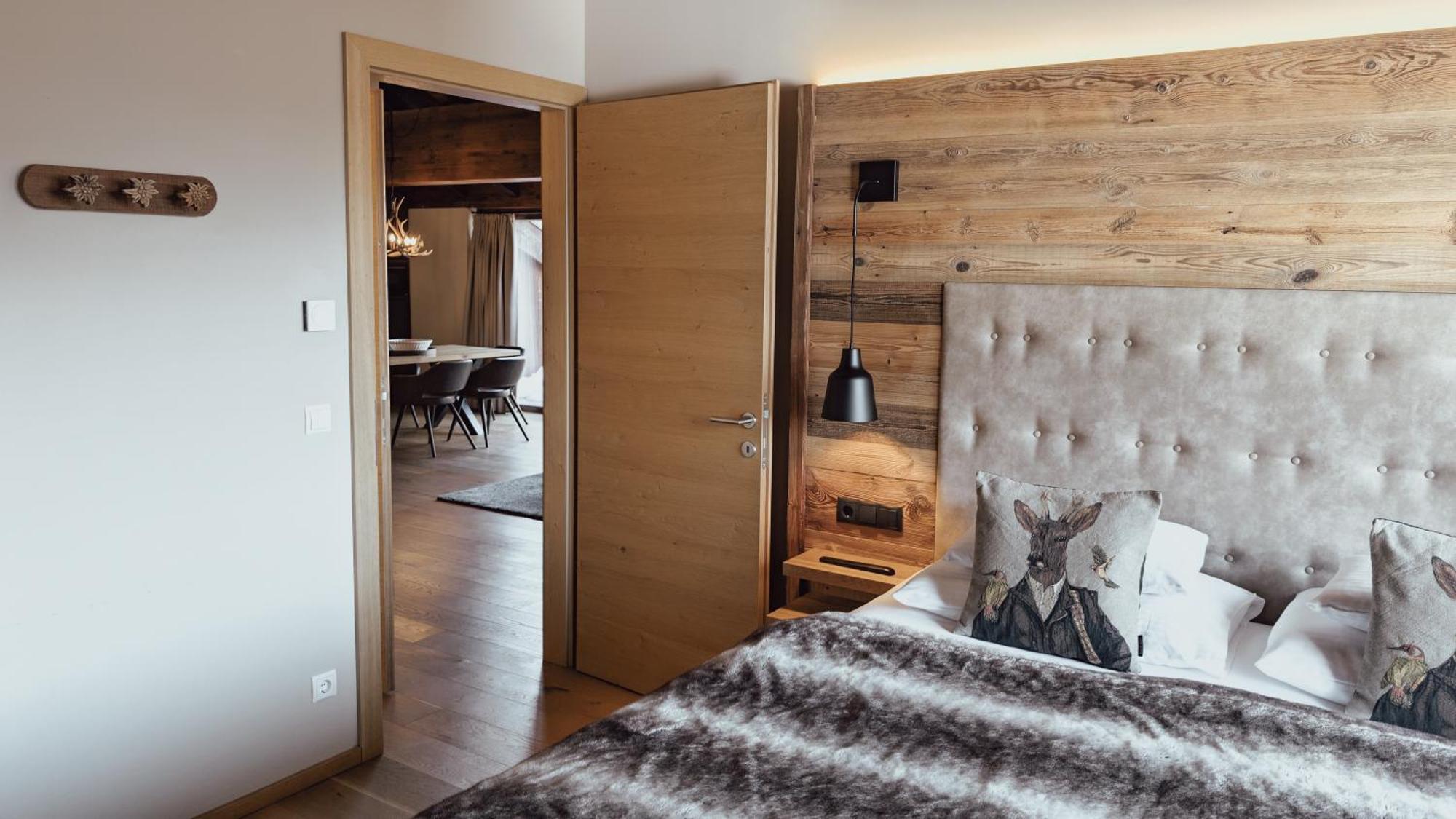 Alpenparks Hotel & Apartment Arlberg Warth Mit Pool מראה חיצוני תמונה