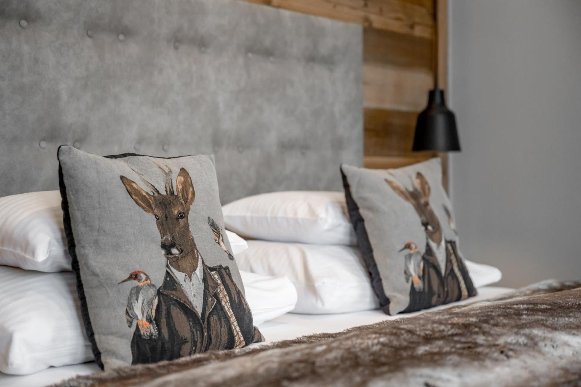 Alpenparks Hotel & Apartment Arlberg Warth Mit Pool מראה חיצוני תמונה