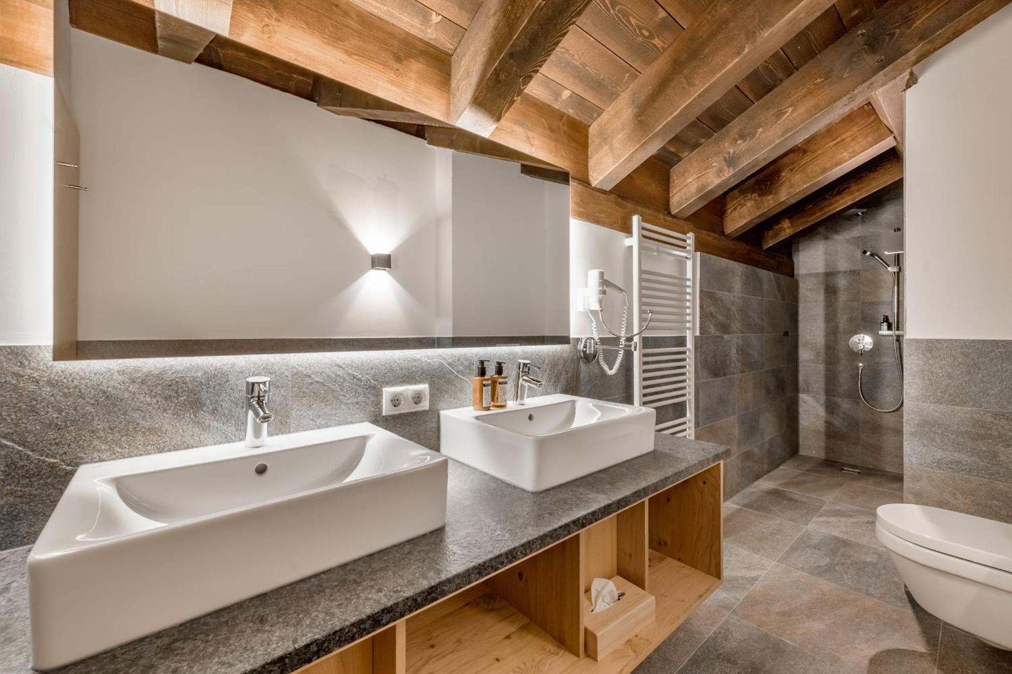 Alpenparks Hotel & Apartment Arlberg Warth Mit Pool חדר תמונה