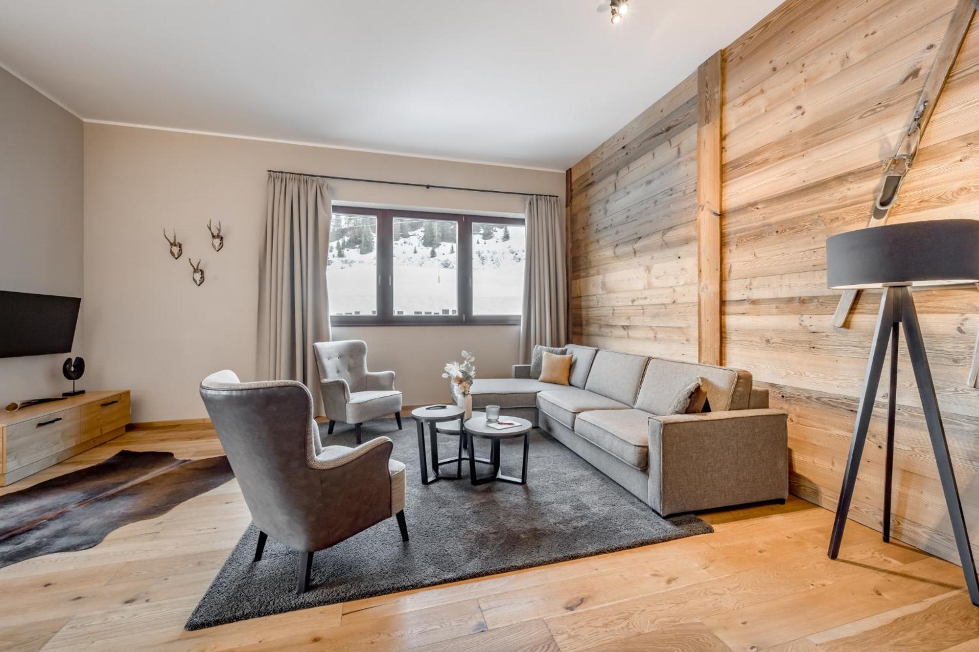 Alpenparks Hotel & Apartment Arlberg Warth Mit Pool מראה חיצוני תמונה