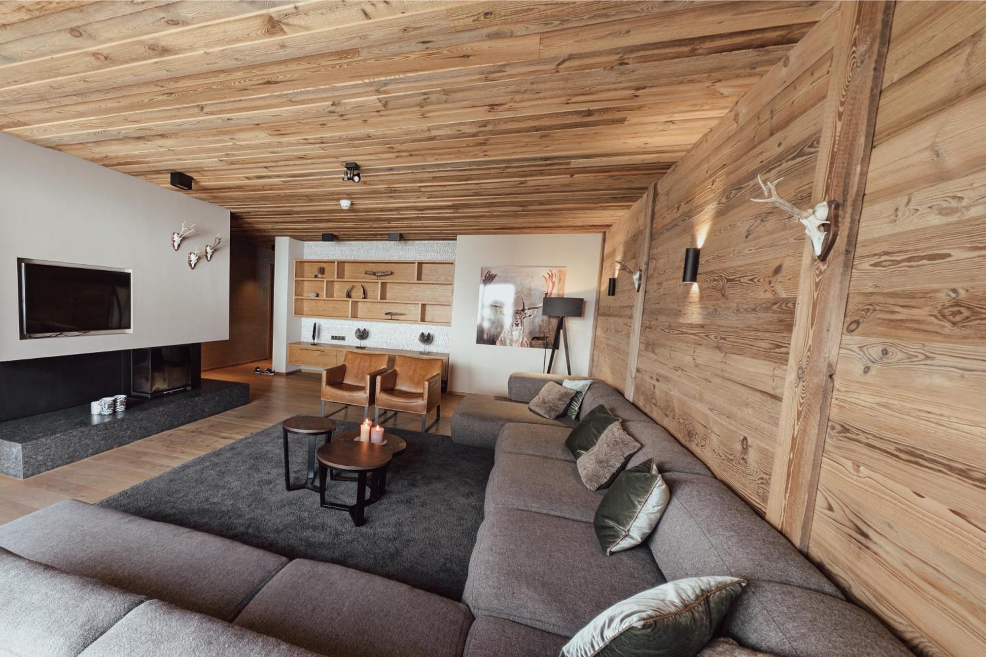 Alpenparks Hotel & Apartment Arlberg Warth Mit Pool מראה חיצוני תמונה